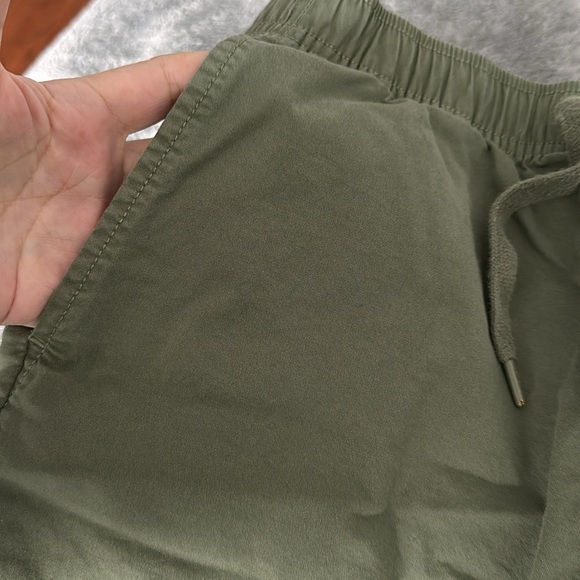 Gap Men’s 7" Easy Shorts With E-Waist, Army Green, NWOT - Picture 3 of 8